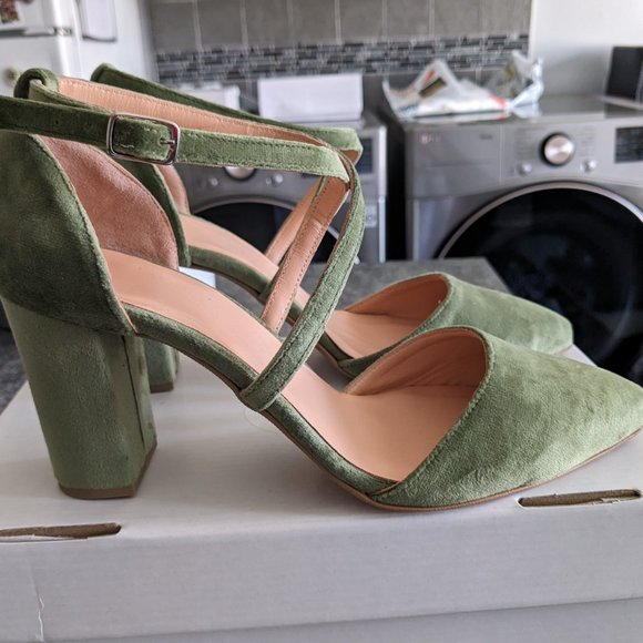 Green Velvet Wedding Heels - Bridal shoes, block heels, green velvet heels - Picture 4 of 8